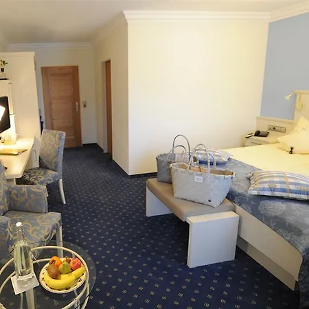 Hotel Auerhahn 4*